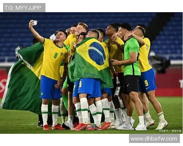 足球明星的魅力与成就全景解析及其对全球体育文化的影响